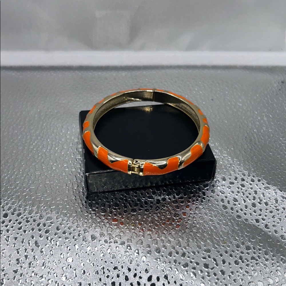 Hinged bracelet gold tone orange enamel light weight casual dressy festival - Picture 2 of 5